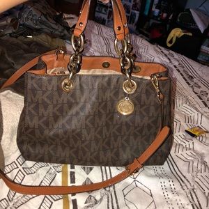 Michael kors purse